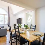 Cityscape Budget Apartments Vaci